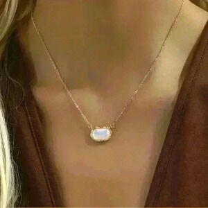 Luxury Oval Zirconia Pendant Necklace